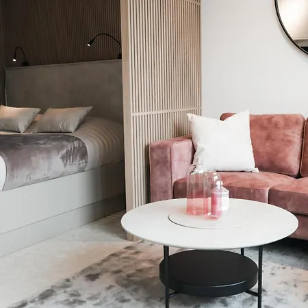 公寓 Core Royal-studio & Parking *